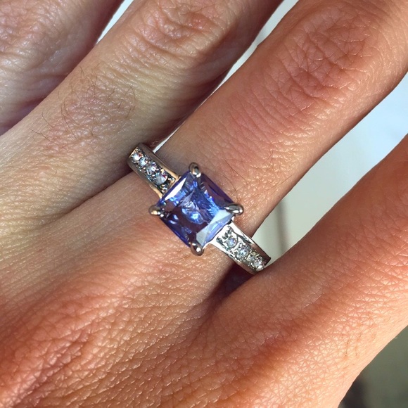 Jewelry - Gorgeous Amethyst Ring With White CZ Accents Size8